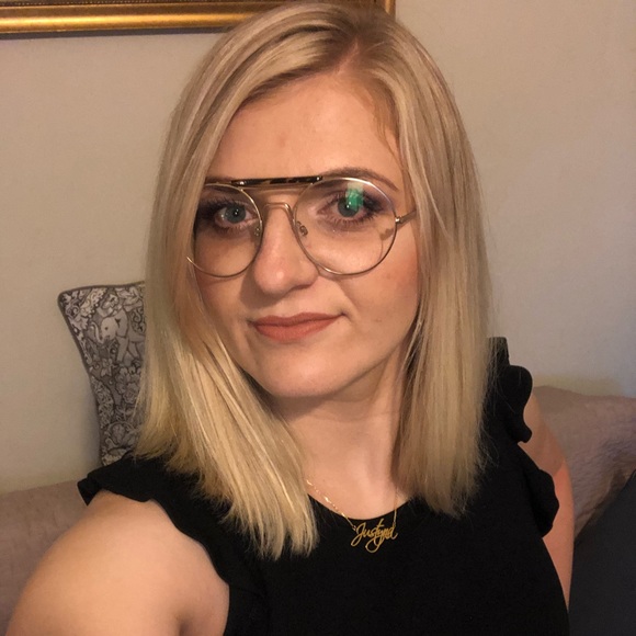 Meet your Posher, Justyna - Picture 1 of 3